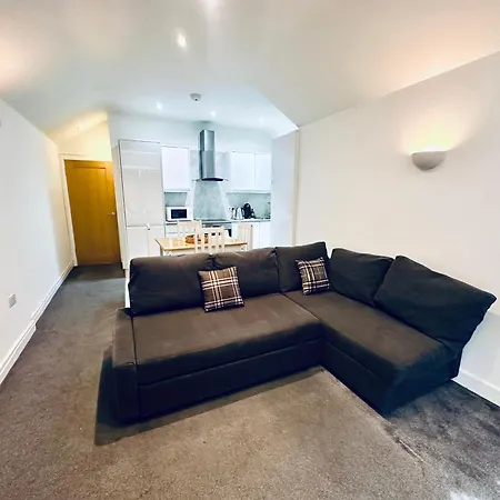 Stylish 1 Bedroom Flat In The Heart Of Staines Exterior foto
