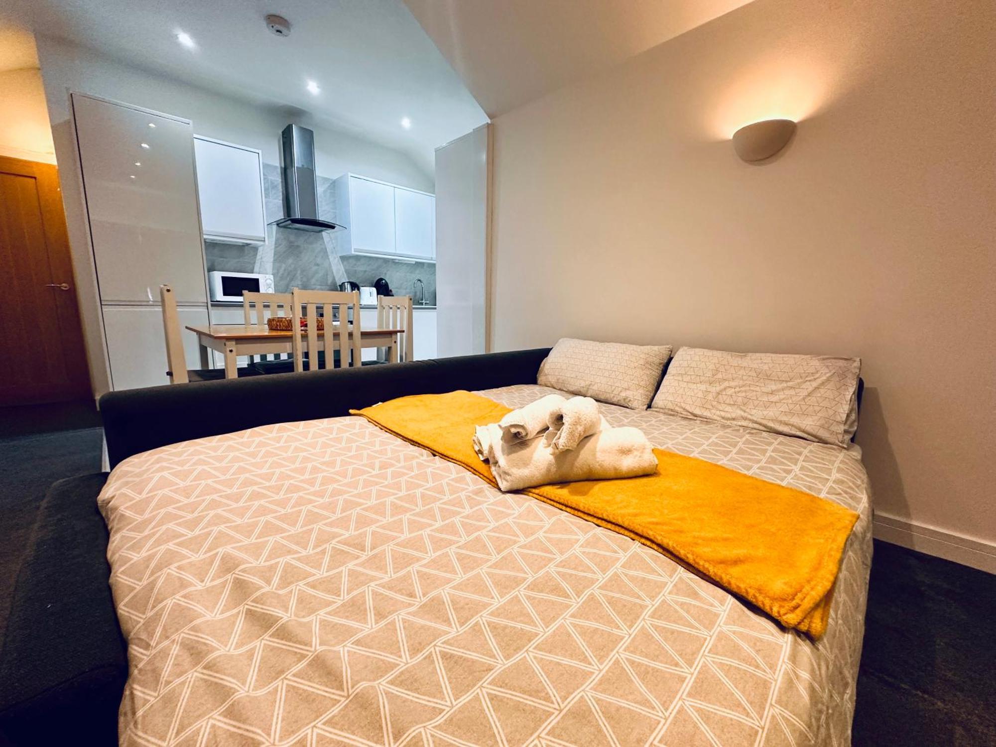 Stylish 1 Bedroom Flat In The Heart Of *