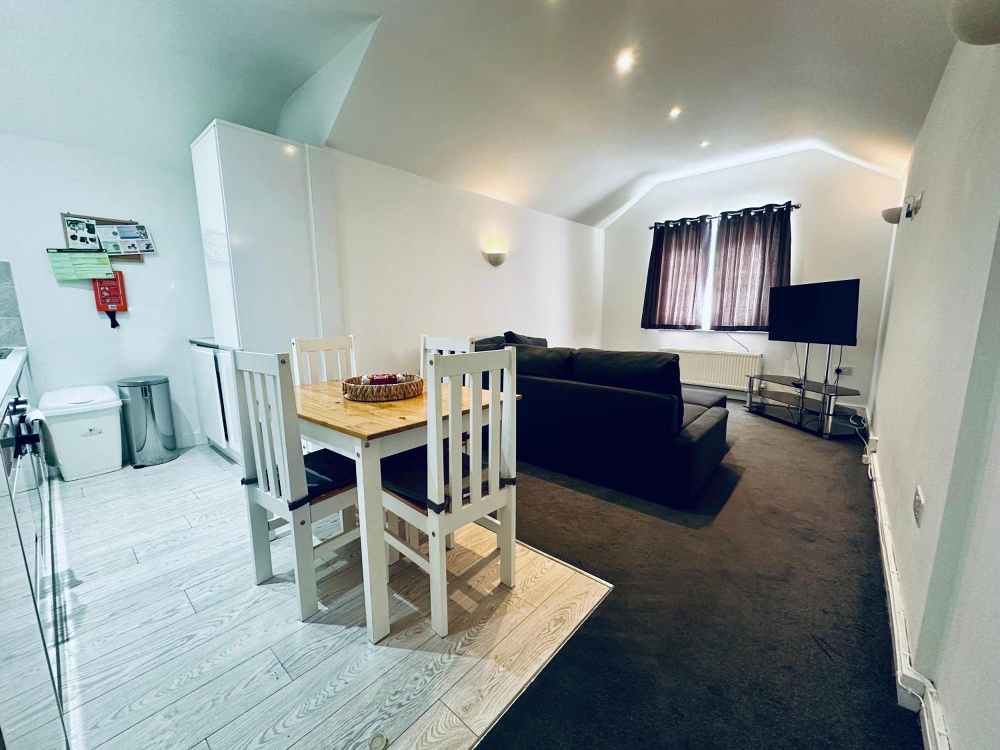 Apartment Stylish 1 Bedroom Flat In The Heart Of