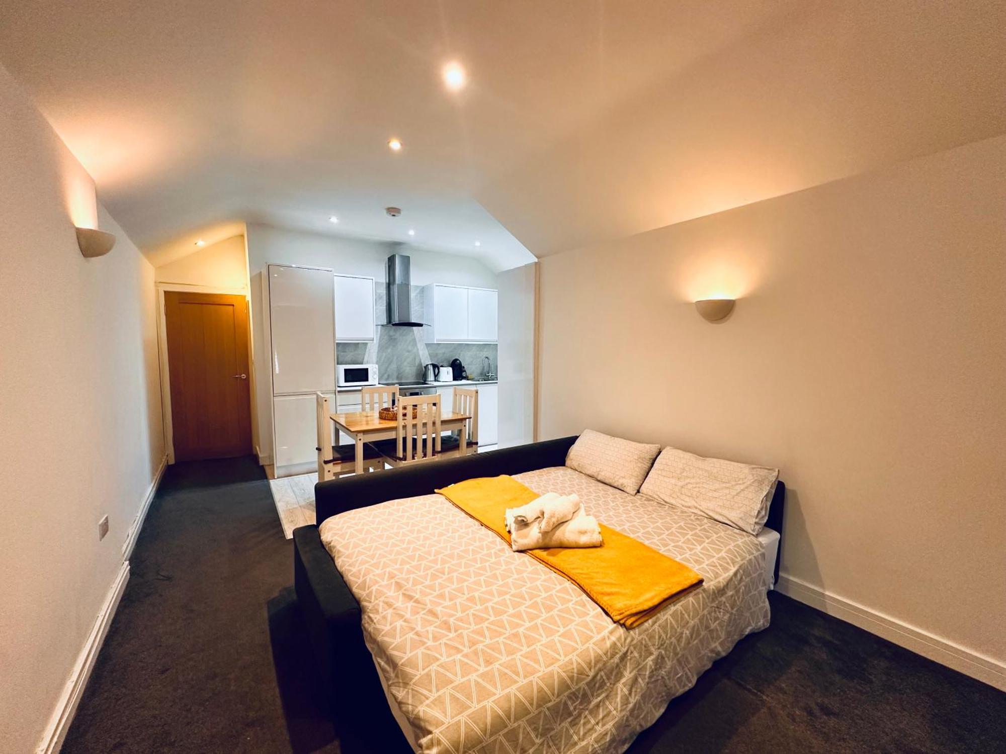 Stylish 1 Bedroom Flat In The Heart Of Staines-upon-Thames